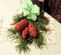 DIY创意手工制作圣诞松果松枝装饰品