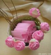 纸艺DIY创意手工制作饱满的粉色皱纹纸月季花