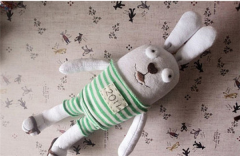 旧袜子改造手工布艺DIY制作的可爱越狱兔