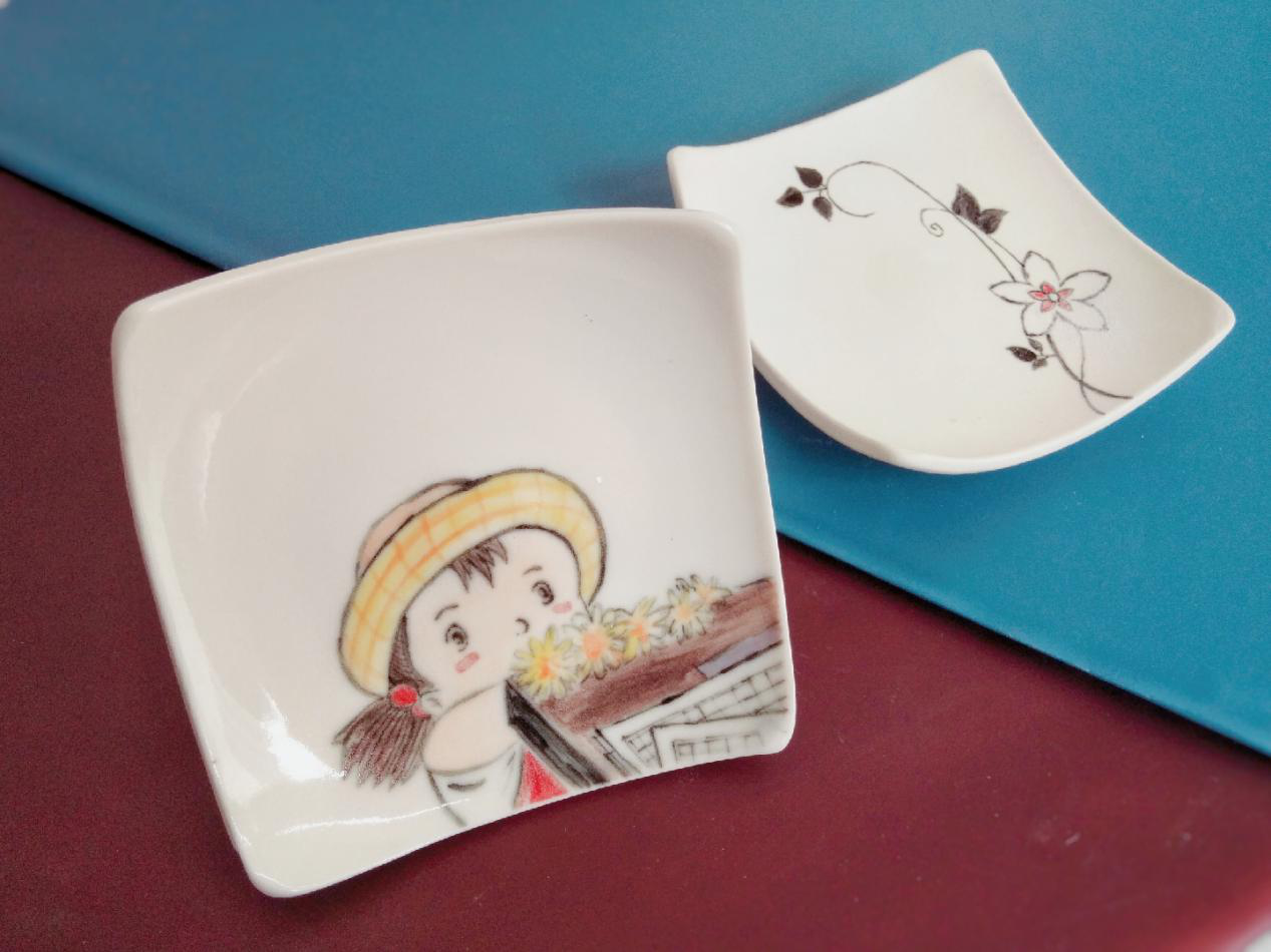 陶指艺分享童趣与传统相结合的陶瓷盘，敲可爱！